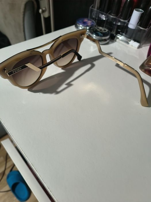 Óculos de sol Fendi