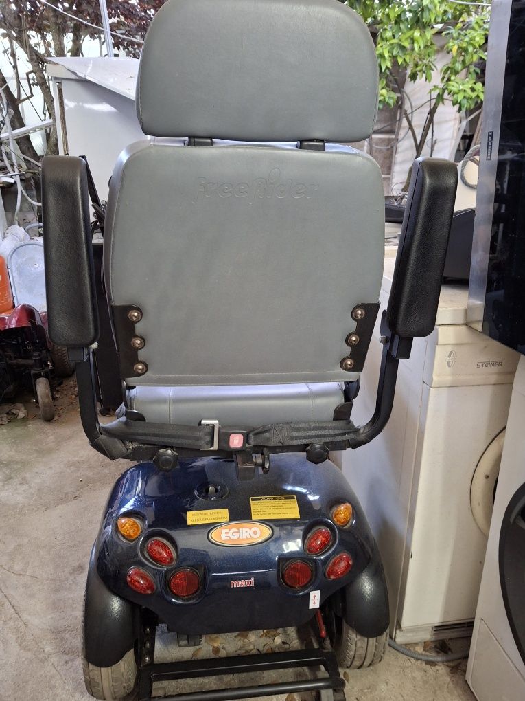 Carro cadeira de rodas eletrico