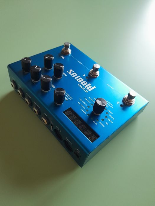 Strymon Mobius_Pedal de efeitos/modulação.