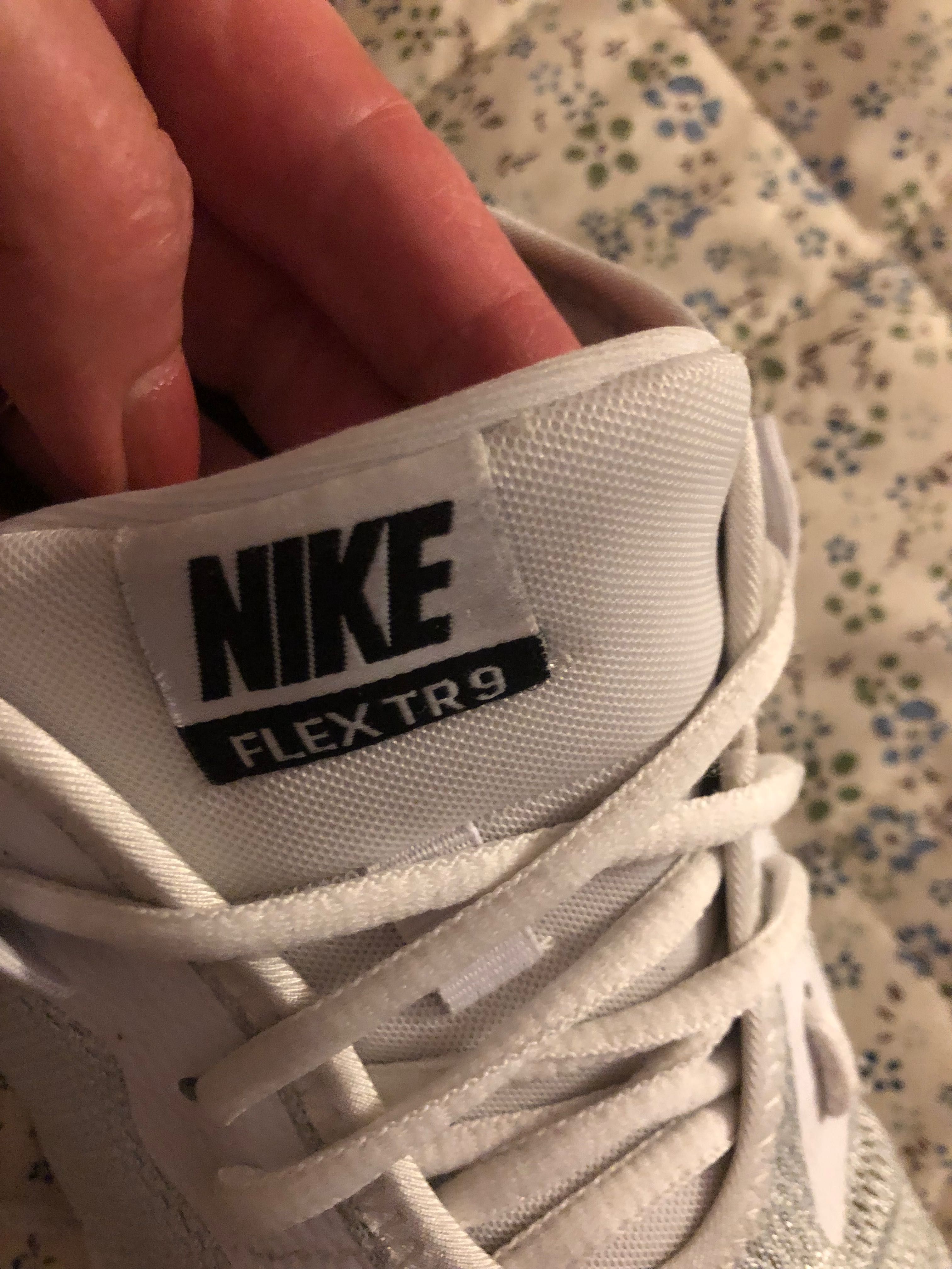 Buty Nike Flex Rozmiar 40,5 Unisex Długość wkładki 26