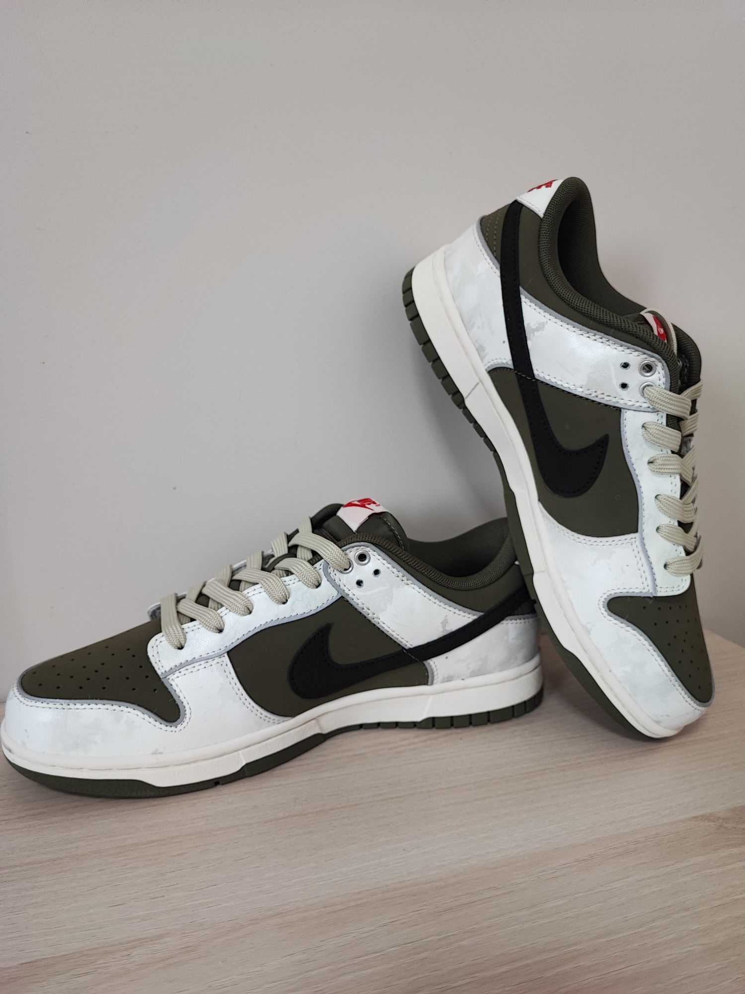 Кросівки Nike Dunk Low Anonymous Player