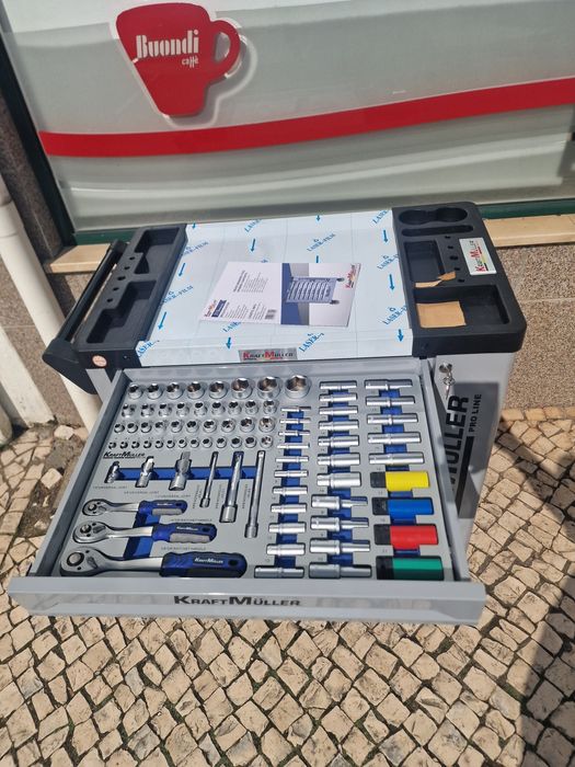 Pormação de carrinho de ferramenta 8 gavetas completas novo