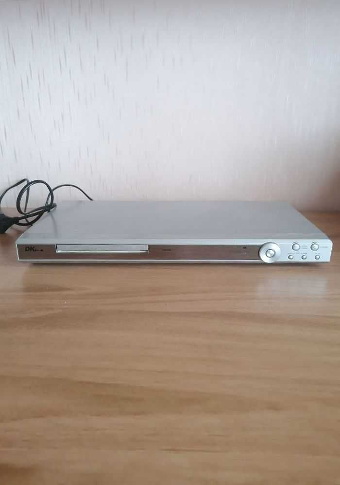 DK Digital DVD-480 player для програвання дисків