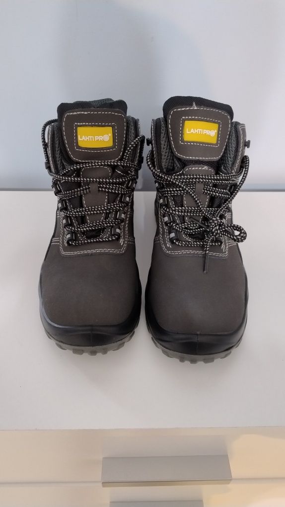 Buty robocze Lahti Pro S3 SRC za kostke. Nowe