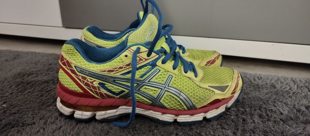 Buty Asics roz 38