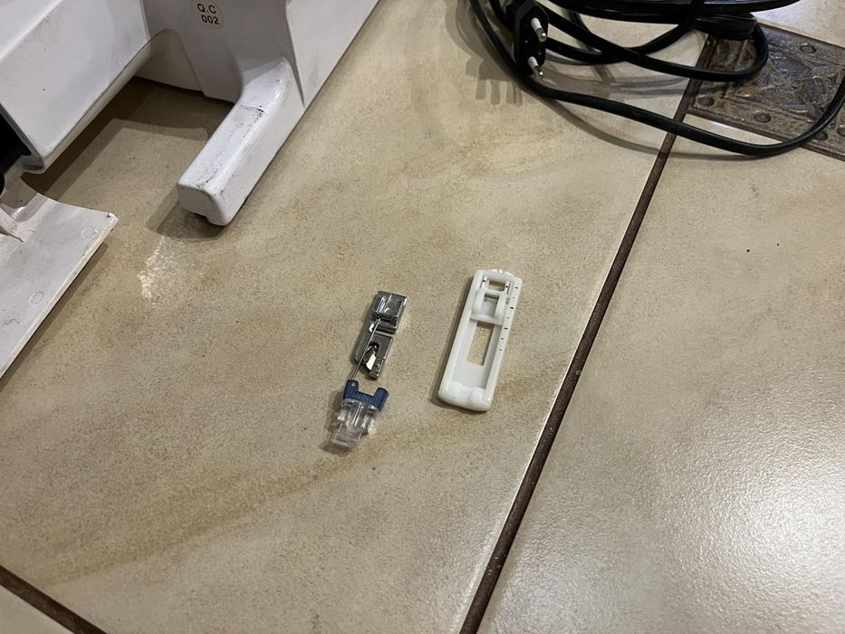 Швейна машинка AEG NM1800