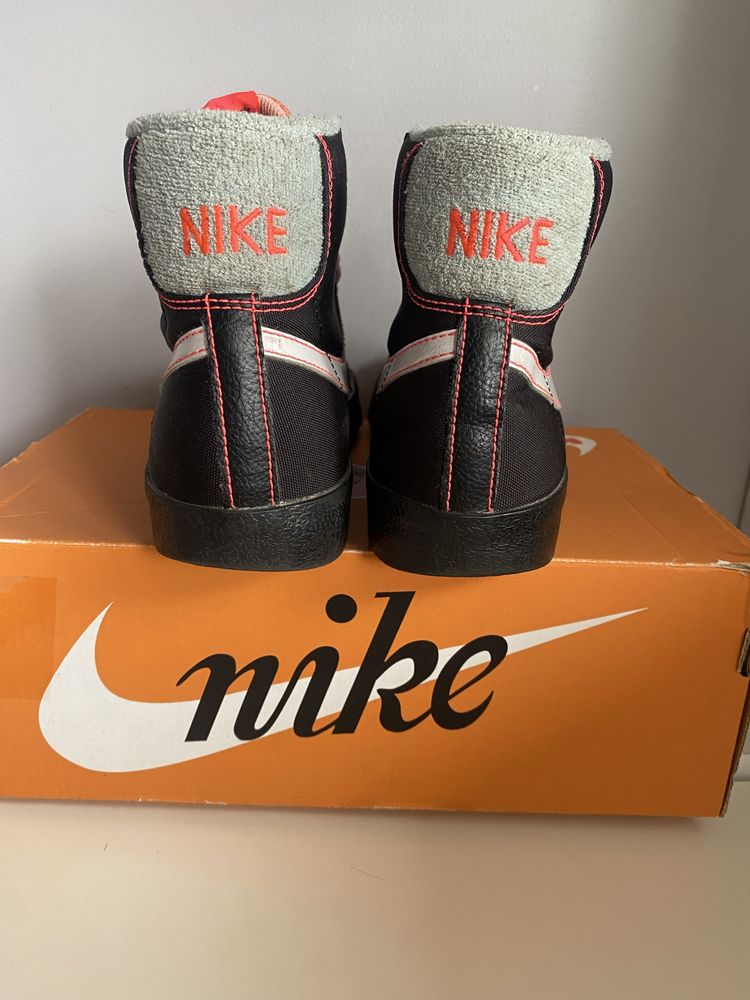NIKE BLAZER Mid "77 Black Atomic Pink (GS)
