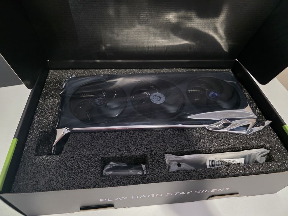 Відеокарта MSI GeForce RTX 5070 12G GAMING TRIO OC