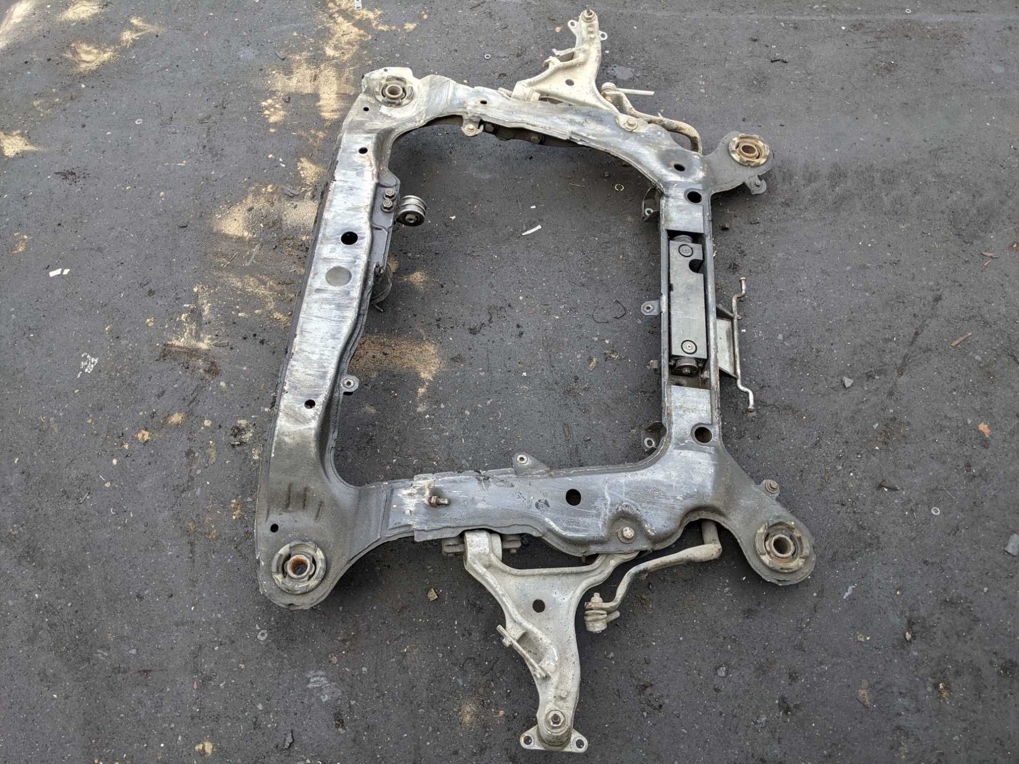 Volvo S60 2.4 D5 Sanki Wózek Belka Trawers Kołyska Przód