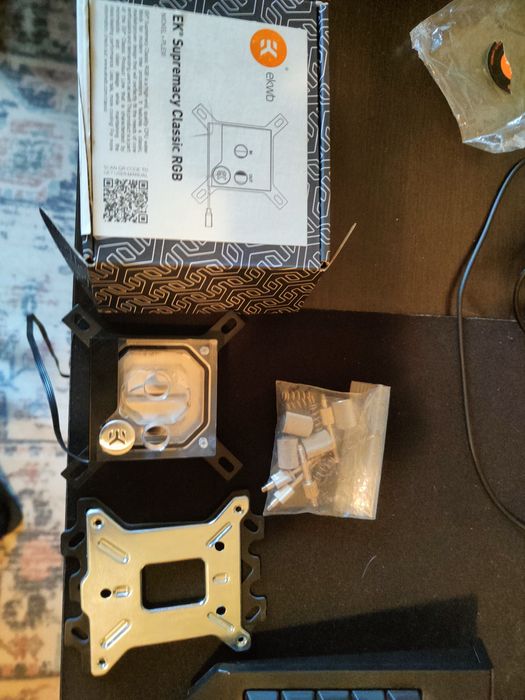 EK-Supremacy Classic RGB CPU Block64739161759619121