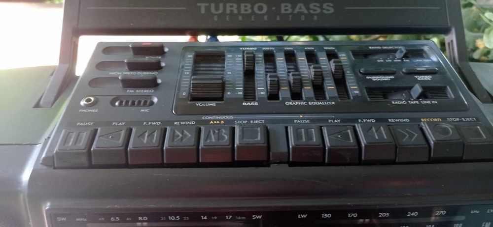 магнитола philips Plilips AWE 7694 boombox со встроенным сабвуфером