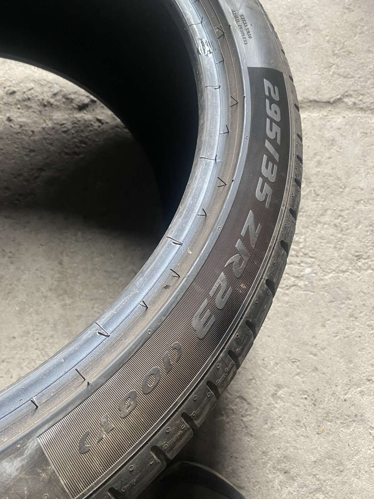 295.35.23 Pirelli 2шт лето БУ склад шины резина из Европы 35 R23 295