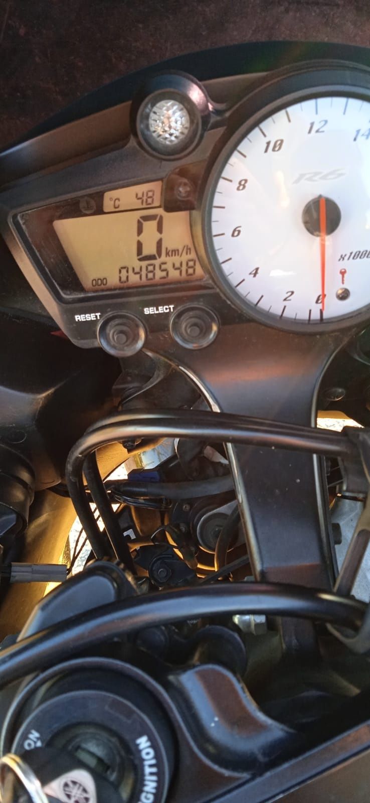 Motocykl Yamaha R6 2005 doinwestowana