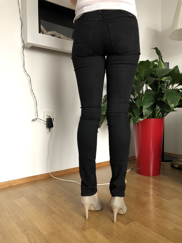Spodnie damskie Jeansy Wrangler Corynn W25/L32