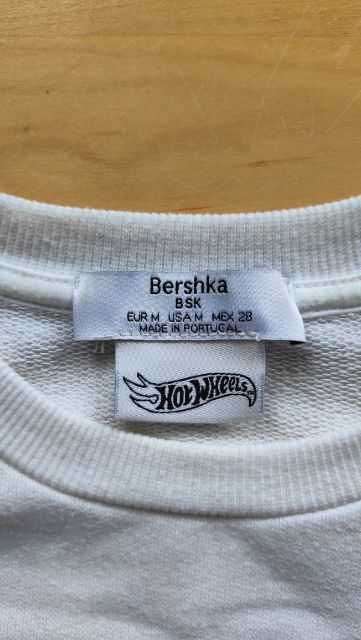 Bluza Hot Wheels Bershka biała krótka crop retro vintage rozmiar M