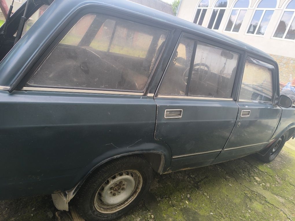 ВАЗ 2104 Автомобіль