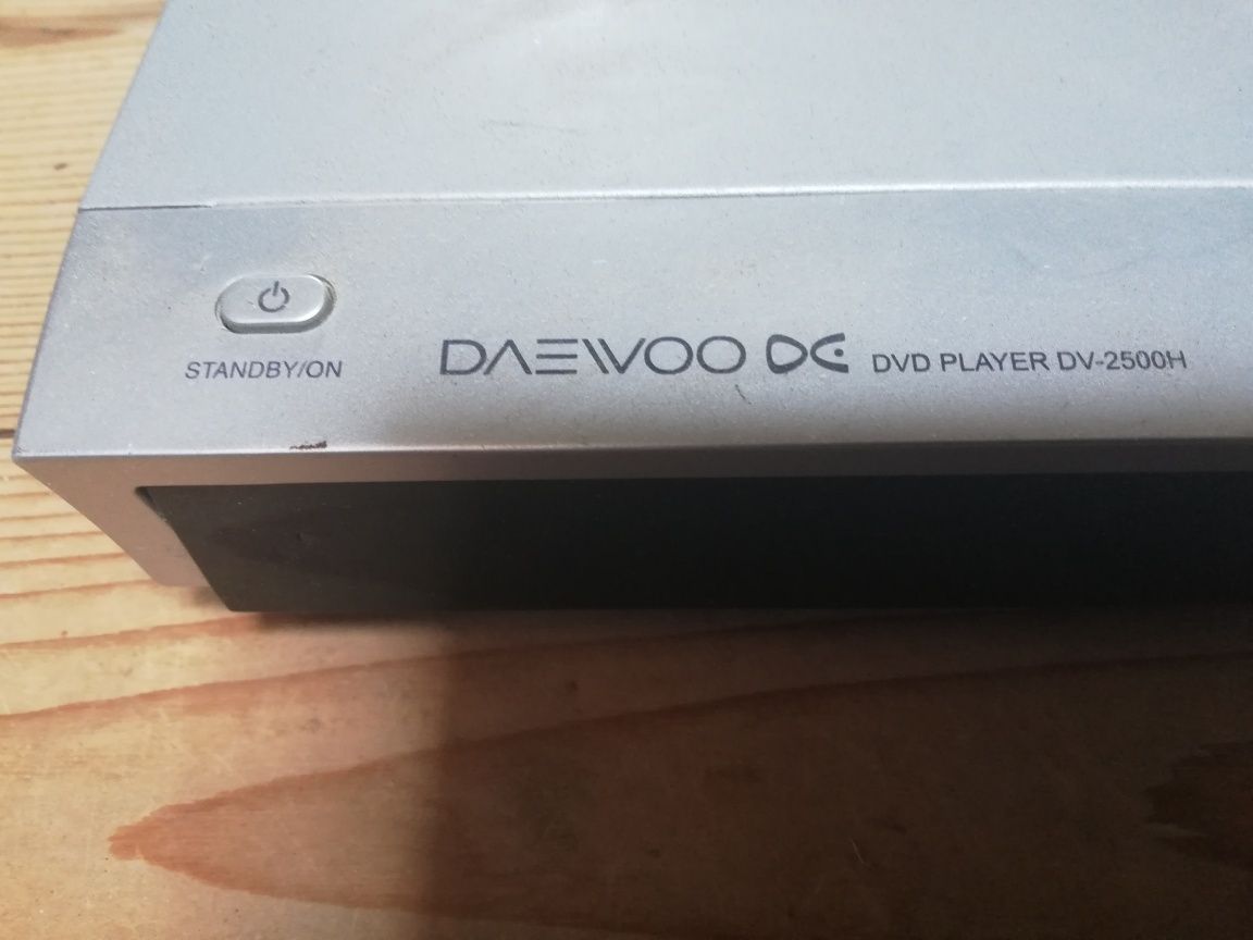 Odtwarzacz dvd Daevoo na części.