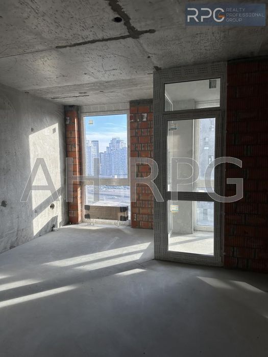 Продаж 2-к 75м2 ЖК Славутич 2.0 метро 2 хв вул зарічна будинок здано