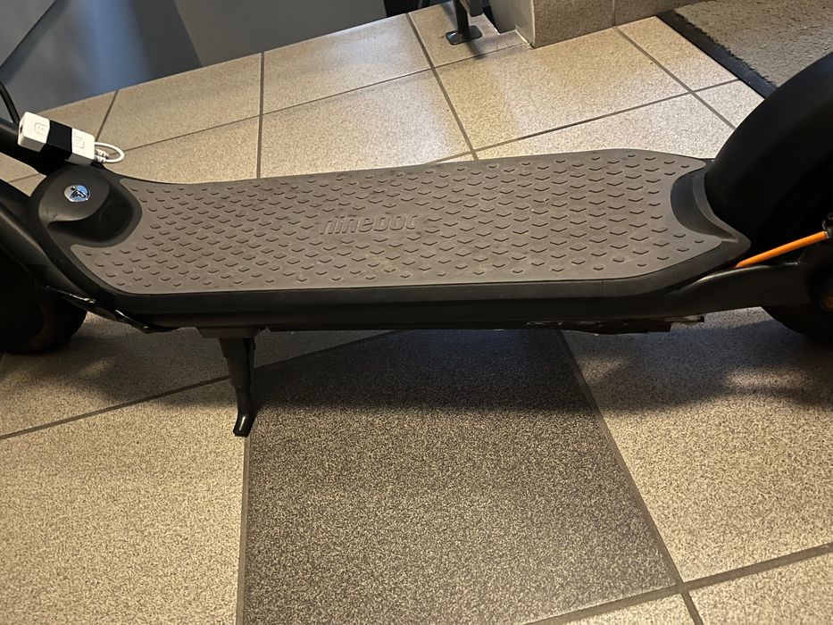 Hulajnoga elektryczna Ninebot f30d