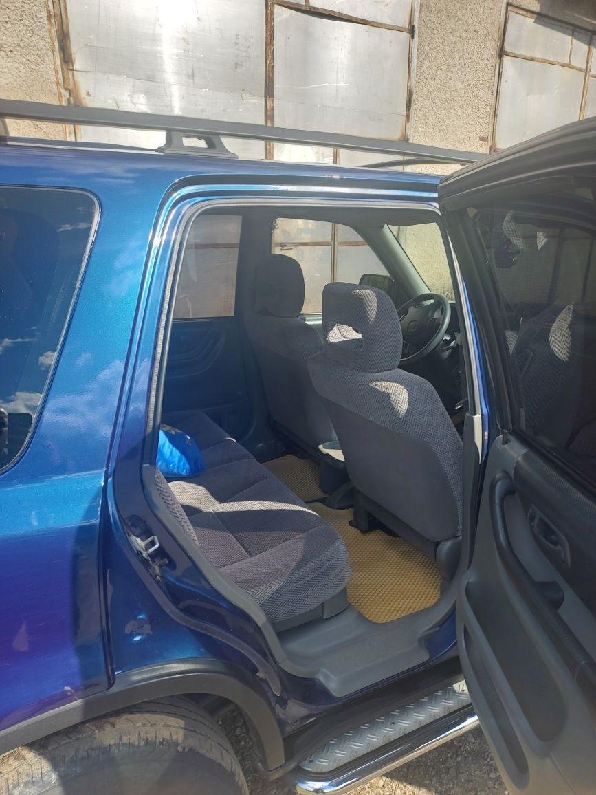 Продам HONDA CRV-1