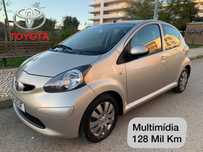 Toyota Aygo 68 cv * 128 mil km * Multimídia * Bancos Péle/Veludo * AC