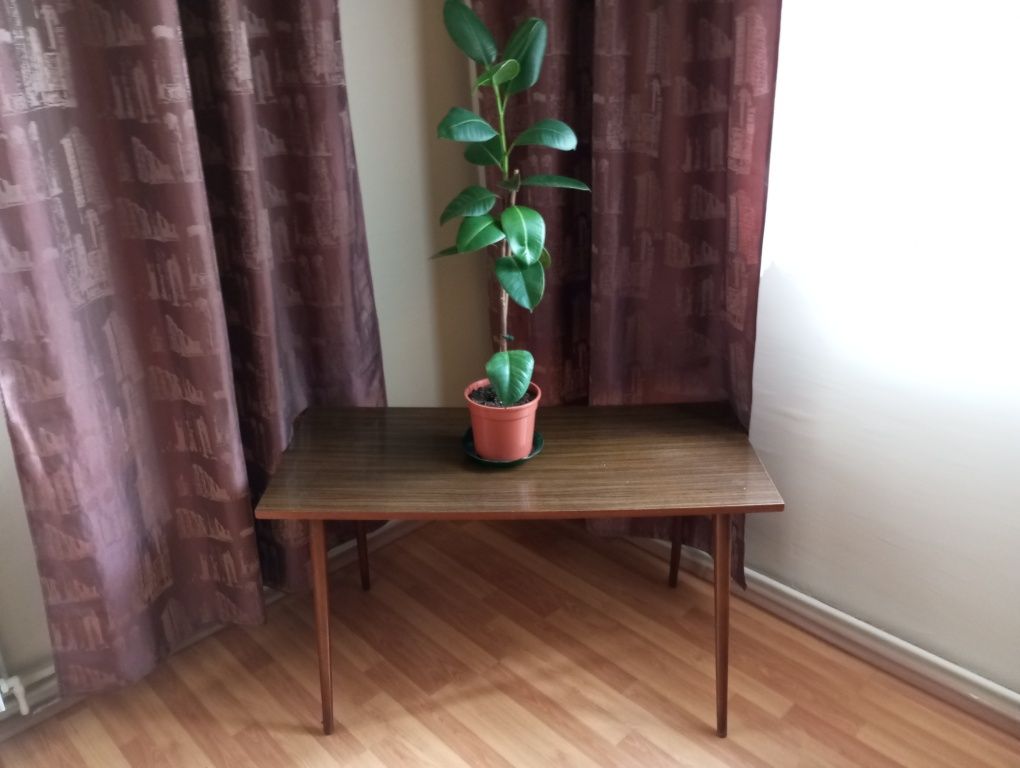 Sprzedam stolik PRL