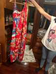 Vestito vermelho as flores