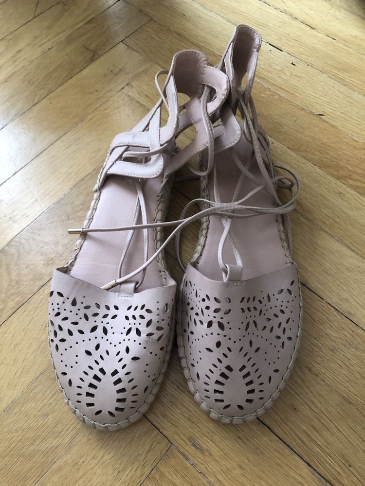 Kremowe espadryle, sandały TopShop 38