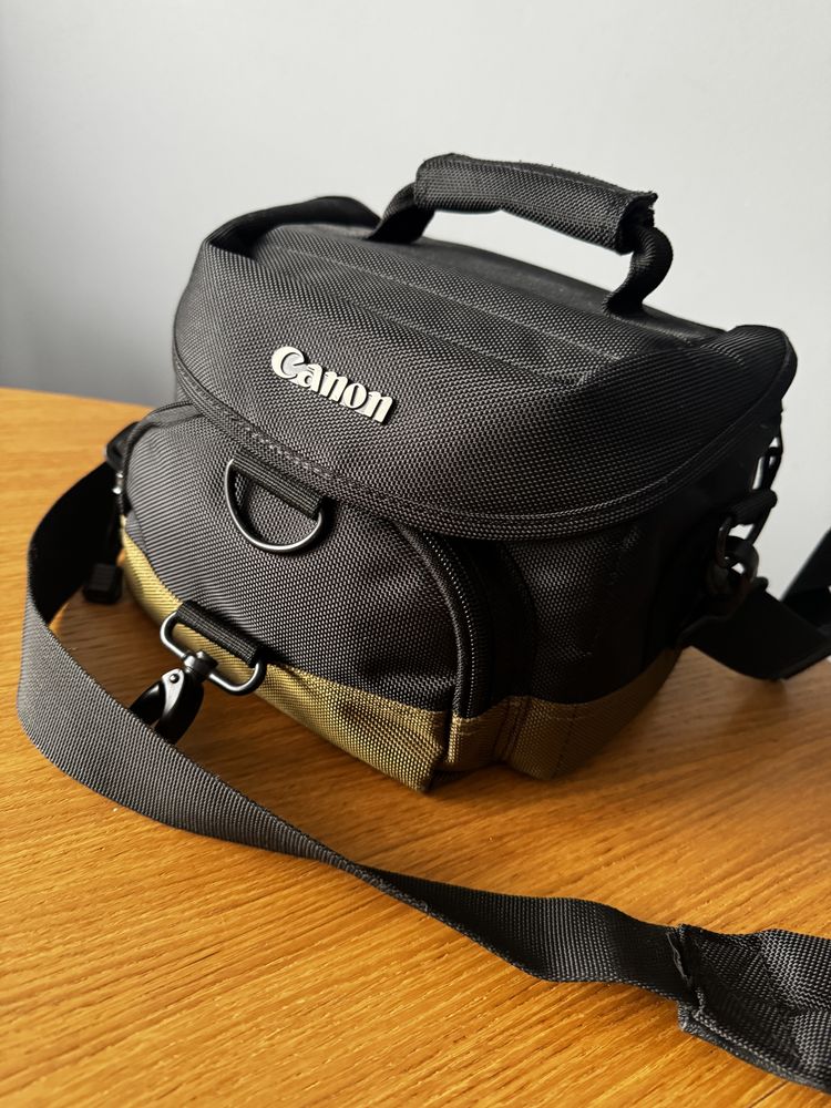 Lustrzanka Aparat Fotograficzny Canon EOS  700D stan idealny torba