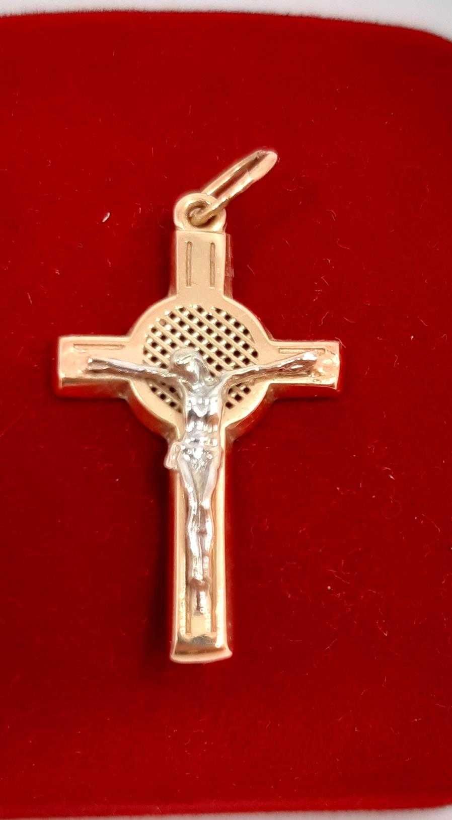 Złoty wisiorek krzyżyk z Chrystusem PR.585 W:2,20gr InterSKLEP