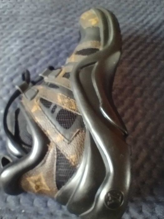 Oddam w atrakcyjnej cenie Louis Vuitton Archlight Sneaker Monogram 37