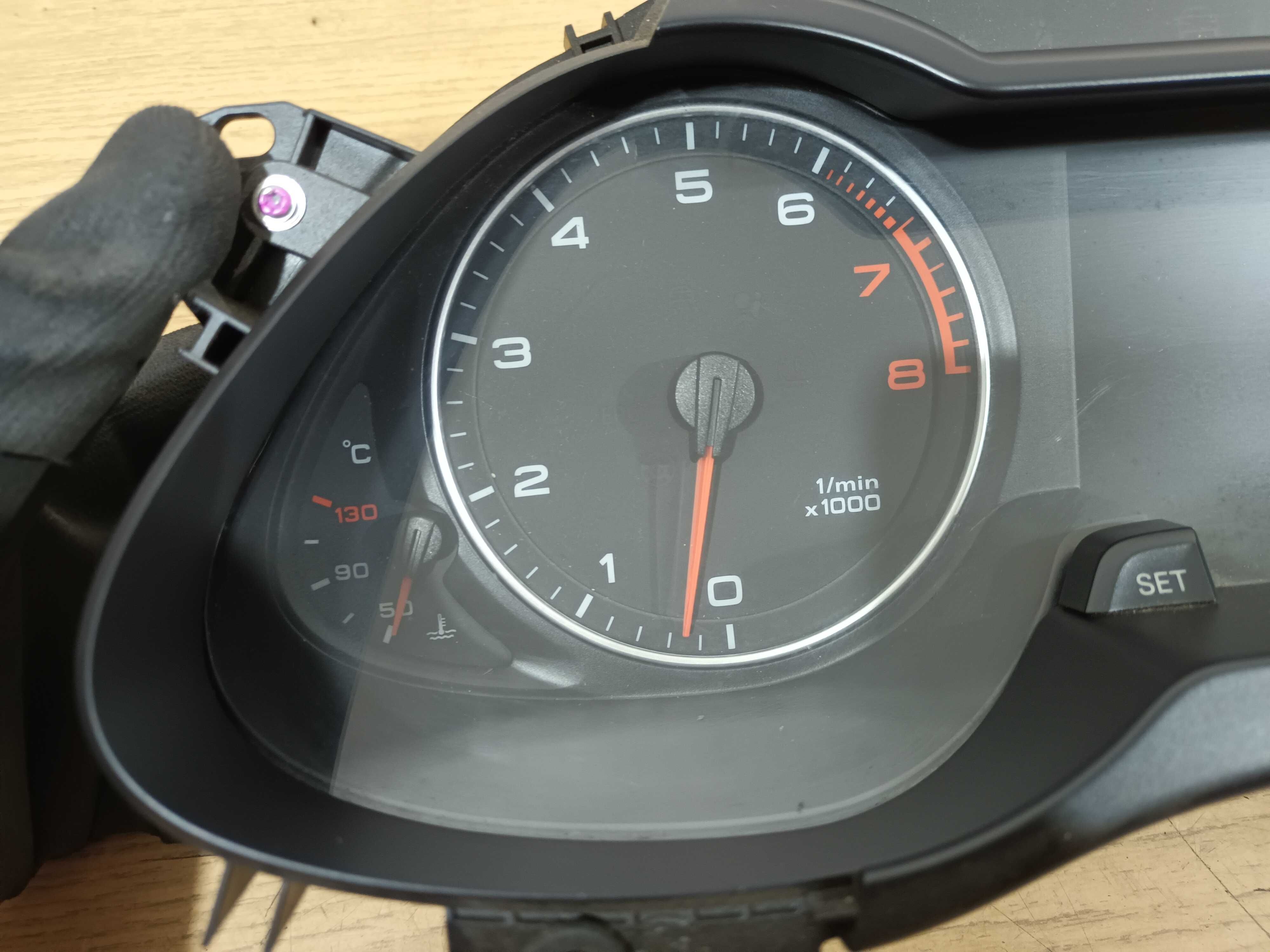 Licznik zegar AUDI A4 B8 3.2 2.0 1.8 TFSI benzyna EUROPA EU