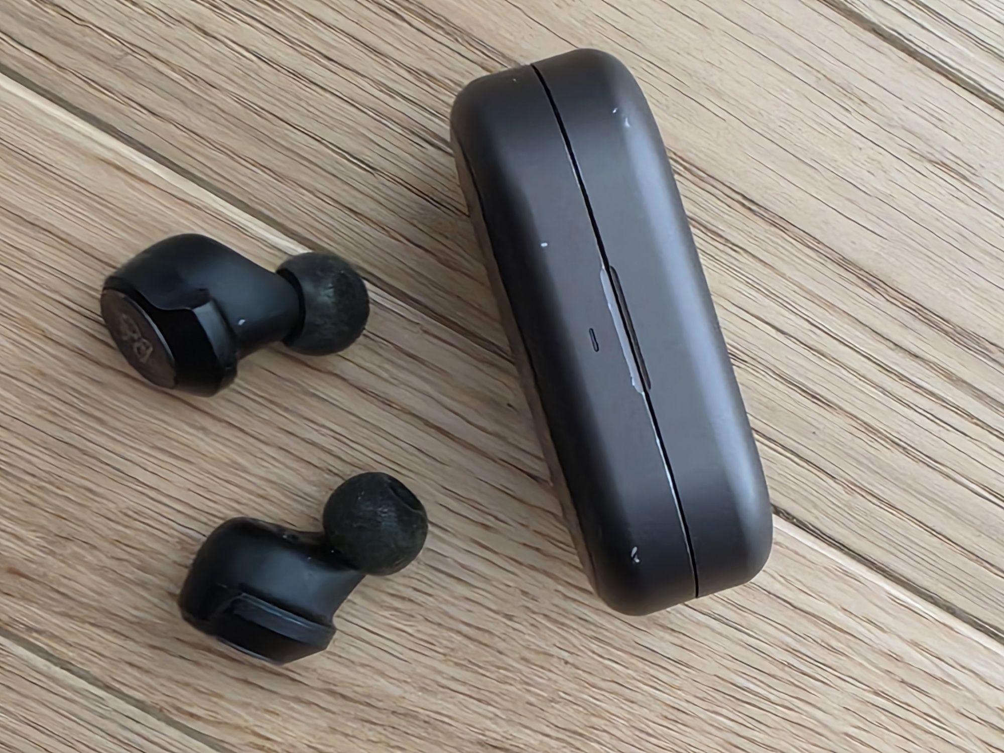 Bang & Olufsen Beoplay EQ czarne