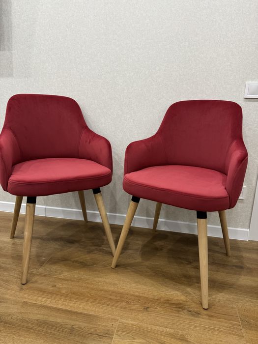 Стільці-крісла нові