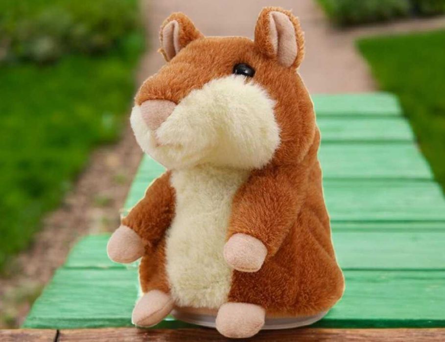 Розмовляючий хом'як повторюха повторює кумедним голосом