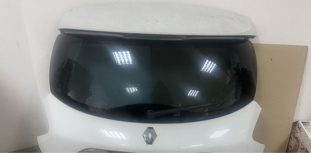 Ляда Renault Zoe (Рено Зоя)