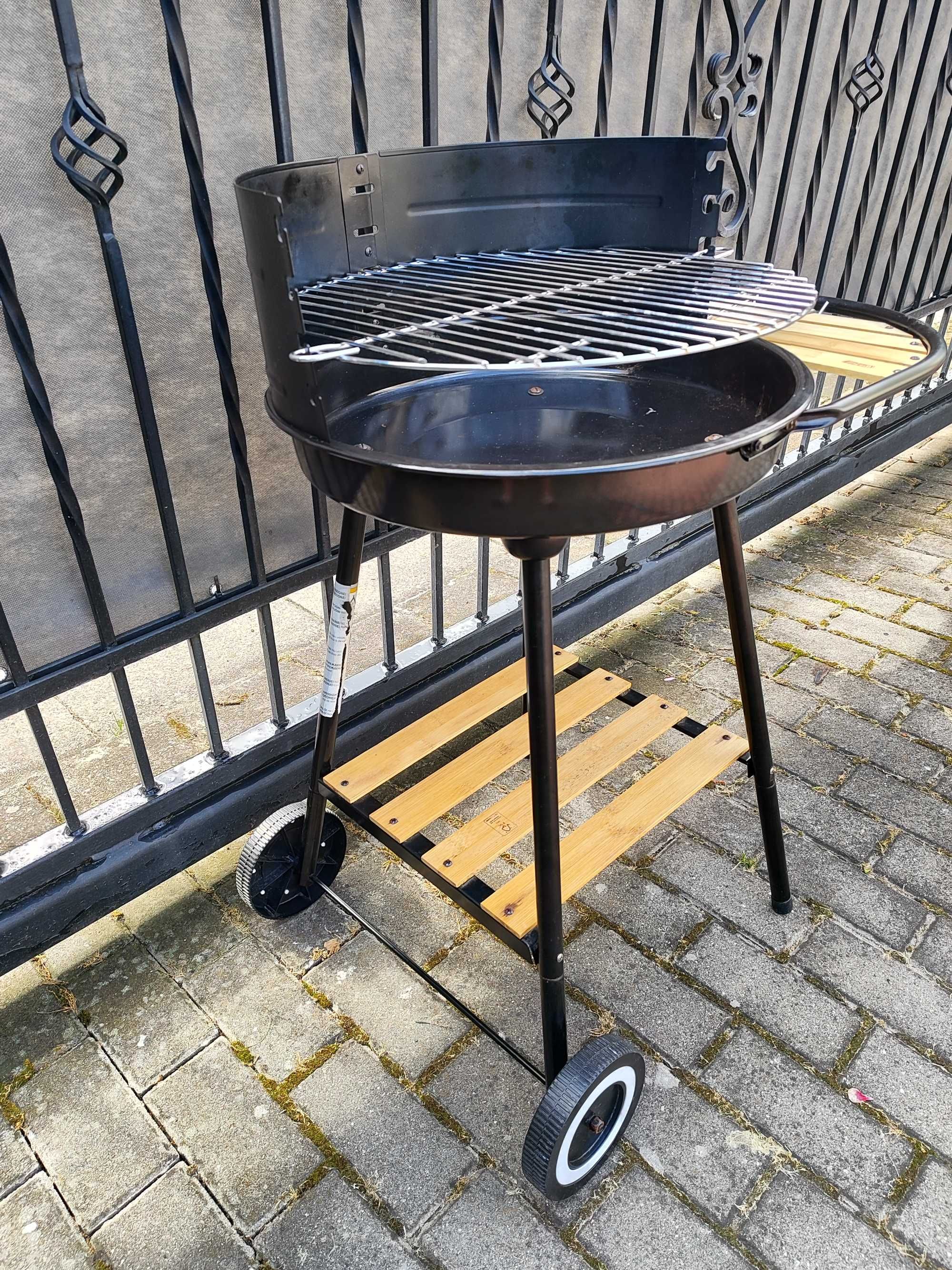 Grill węglowy Big Jeff