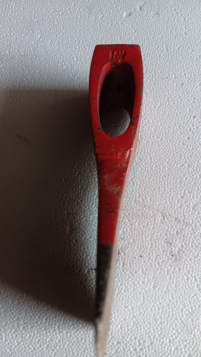Siekiera  HW . Waga 0.6kg