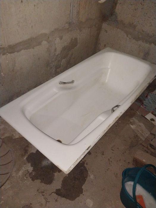 Чугунная ваная біла