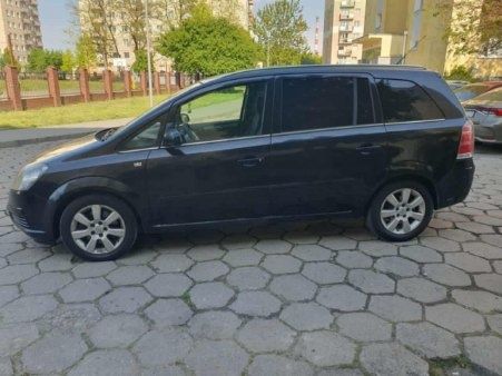Opel Zafira B- 2007 -1.9 cdti