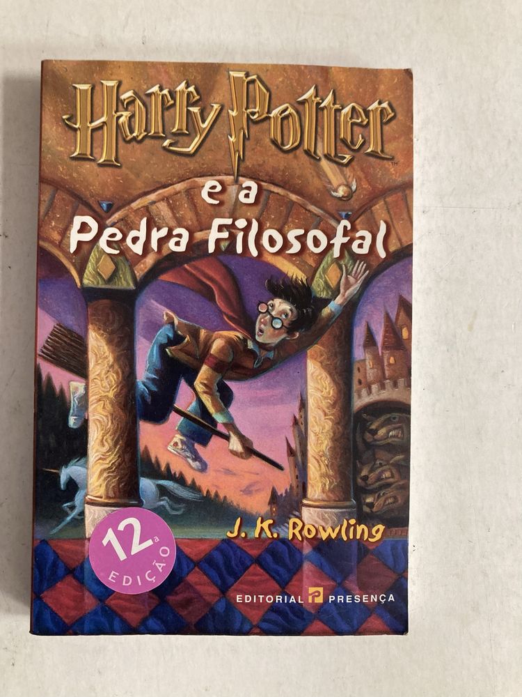 Livro Harry Potter E A Pedra Filosofal