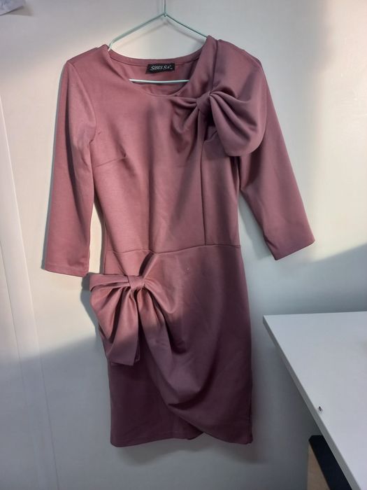 Вещи новое и в хорошем состоянии.