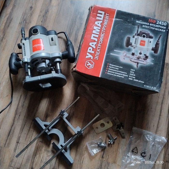 Фрезер мощный .цанга 8-12 .Комплект