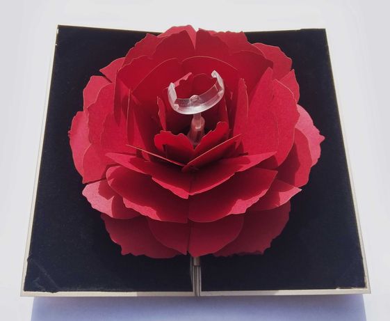 3D роза, вишукана подарункова коробочка футляр для кільця