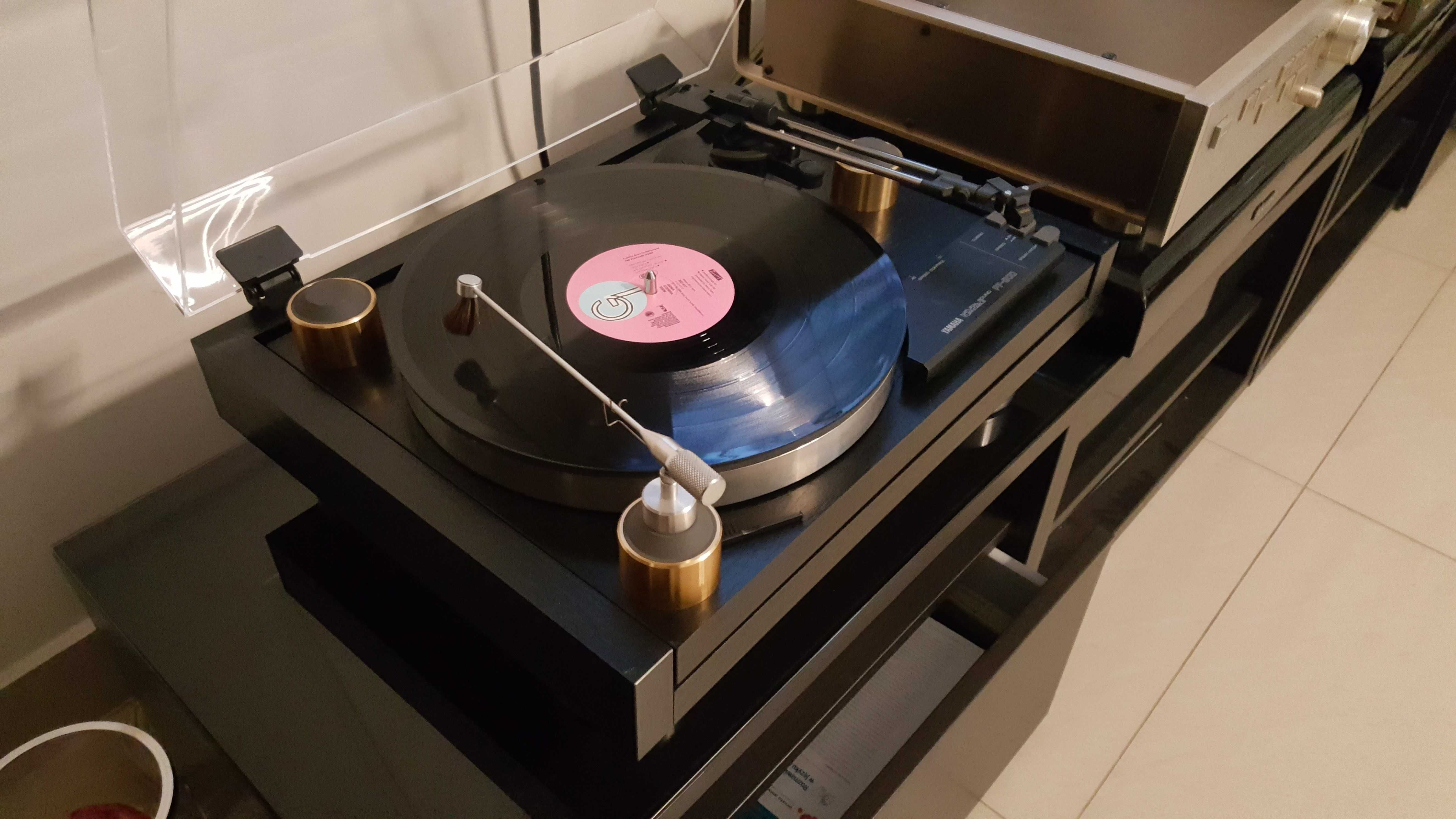 Gramofon hi end Yamaha PF800/PF1000