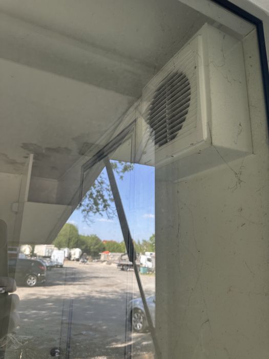 Продам купаву магазин причіп новий з холодильникам