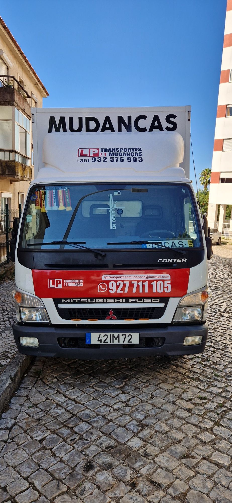 Transportes e montagens de moveis