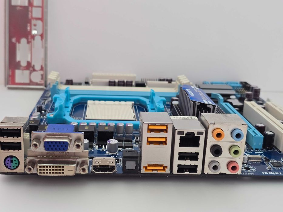 Материнська плата Gigabyte GA-MA78LMT-US2H AM3 (DDR3, HDMI) та інші