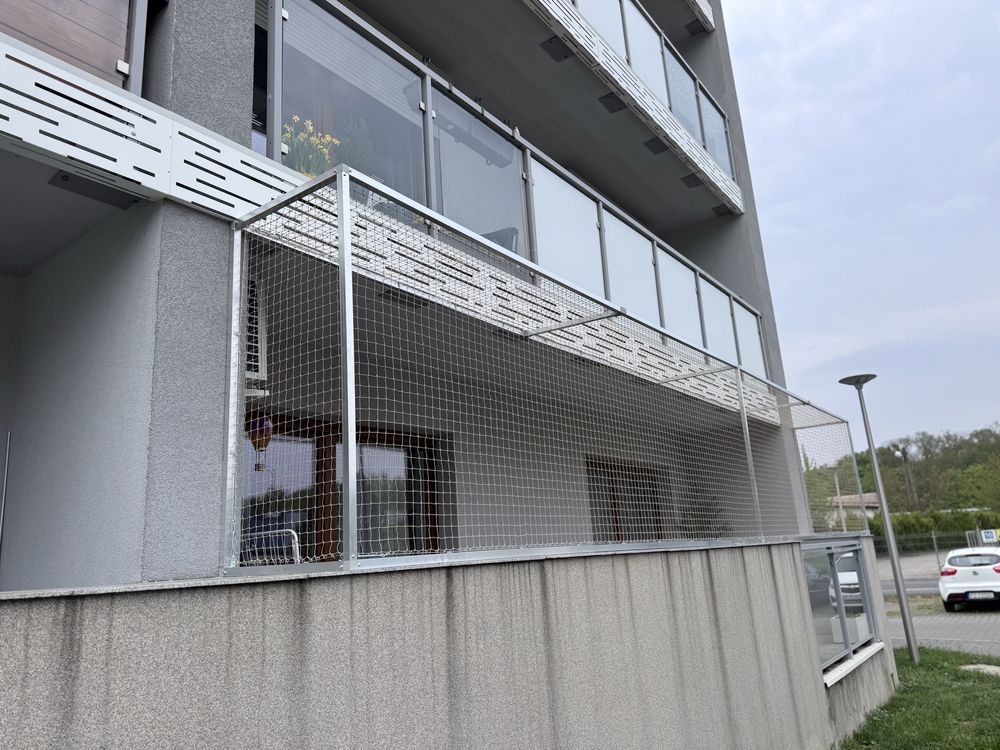 Siatka na balkon/dla kota/przeciwko gołębiom/montaż siatki