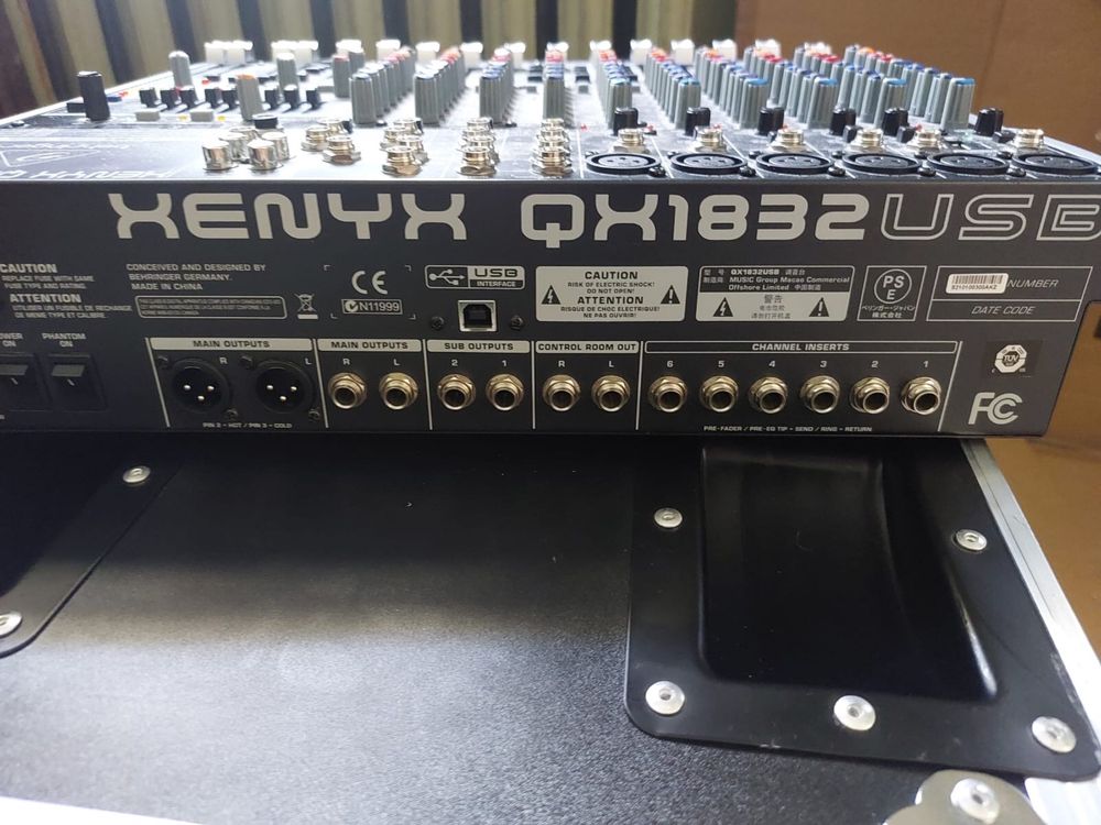 Behringer Xenyx QX1832USB